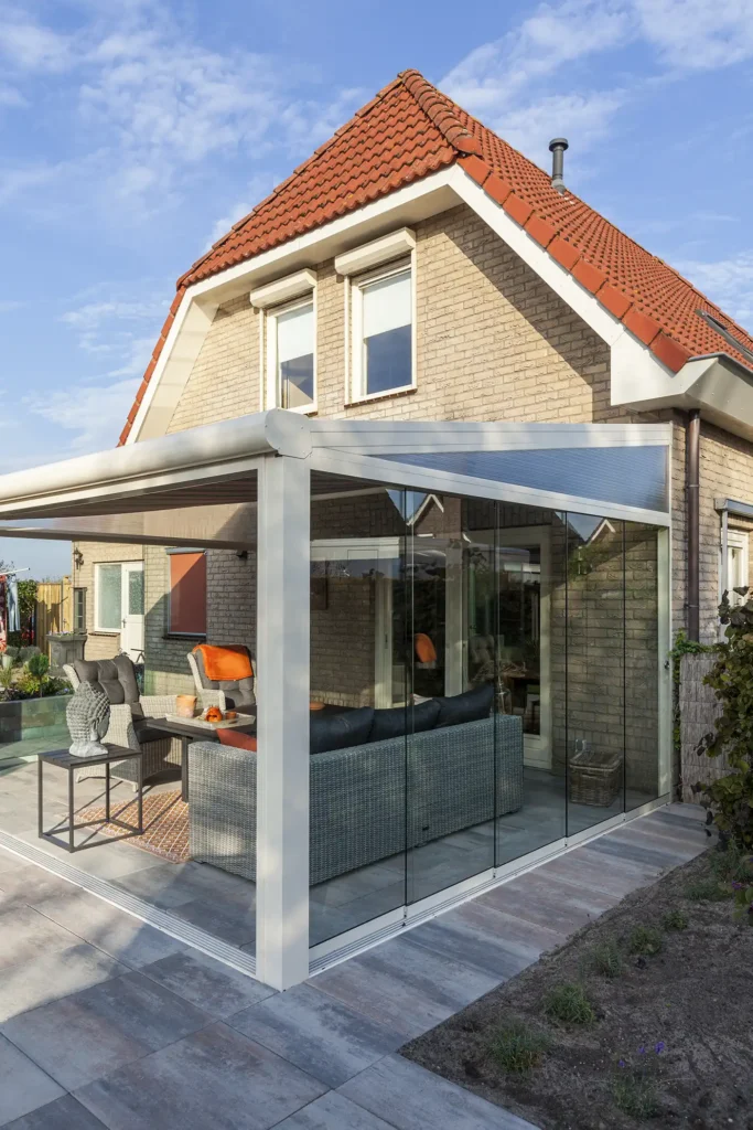 taras z systemem szklanych drzwi przesuwnych zrobtaras.pl